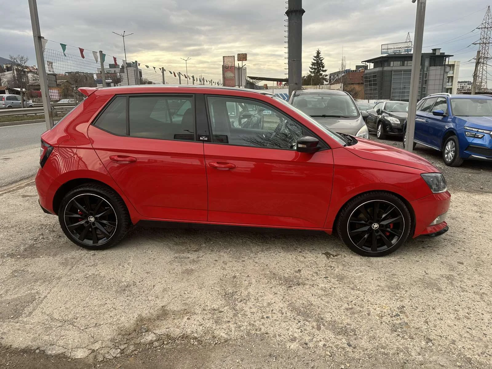 Skoda Fabia 1.2TSI Monte Carlo Distronic DSG 4-цилиндъра - изображение 7