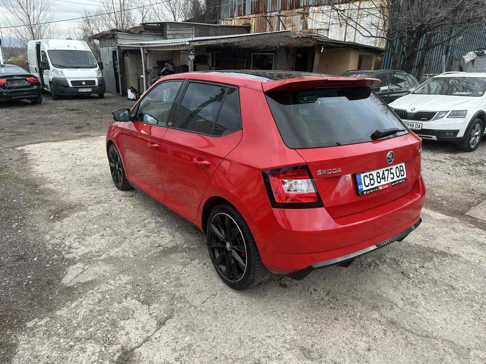 Skoda Fabia 1.2TSI Monte Carlo Distronic DSG 4-цилиндъра - изображение 4