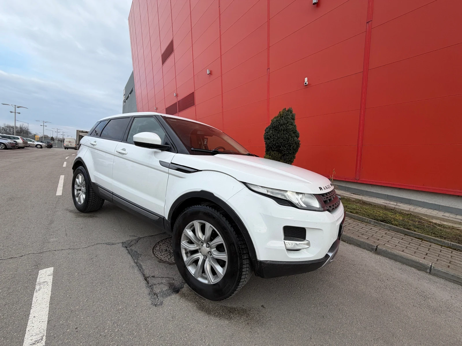 Land Rover Range Rover Evoque Обслужен* Вс* Платено* , снимка 2 - Автомобили и джипове - 53925097
