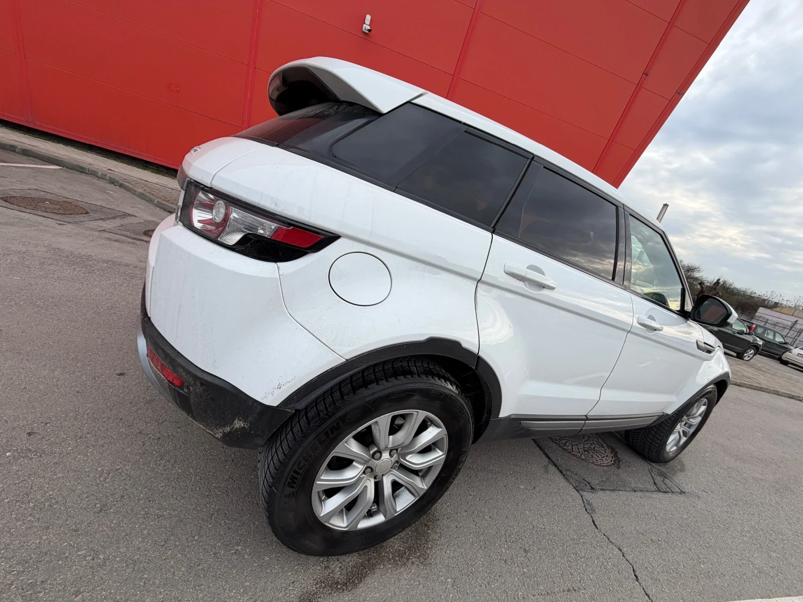 Land Rover Range Rover Evoque Обслужен* Вс* Платено* , снимка 5 - Автомобили и джипове - 53925097