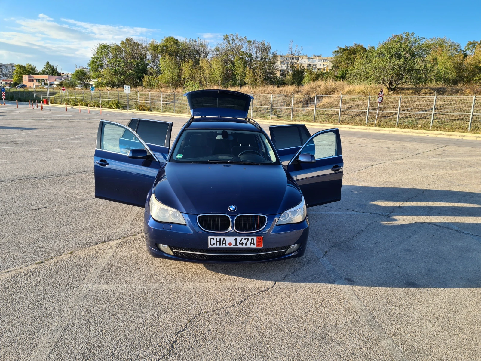 BMW 520 E61 LCI (Facelift), снимка 5 - Автомобили и джипове - 54031498