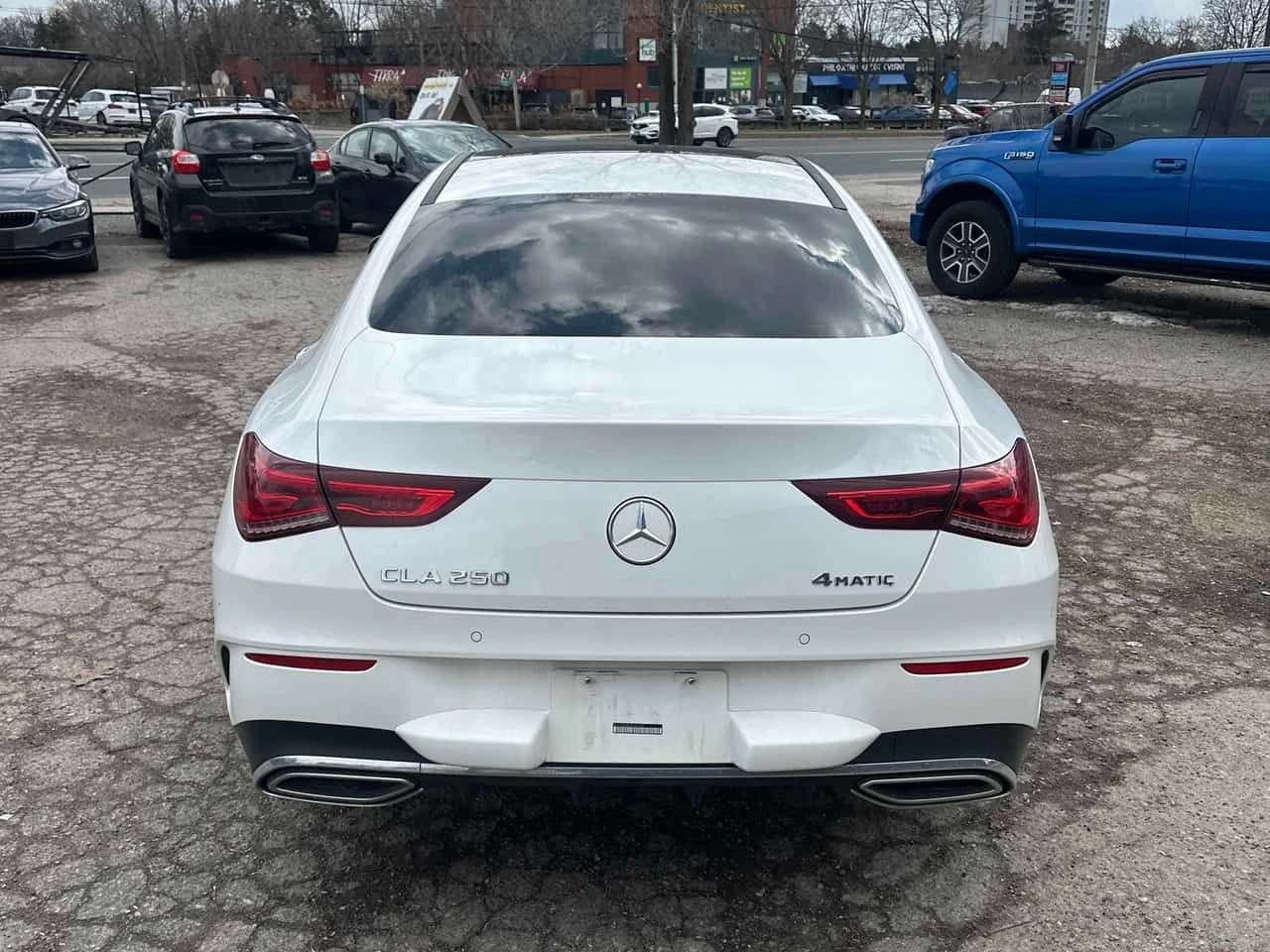 Mercedes-Benz CLA 250  * CARFAX * Дистроник * 360 камери * , снимка 4 - Автомобили и джипове - 54047024