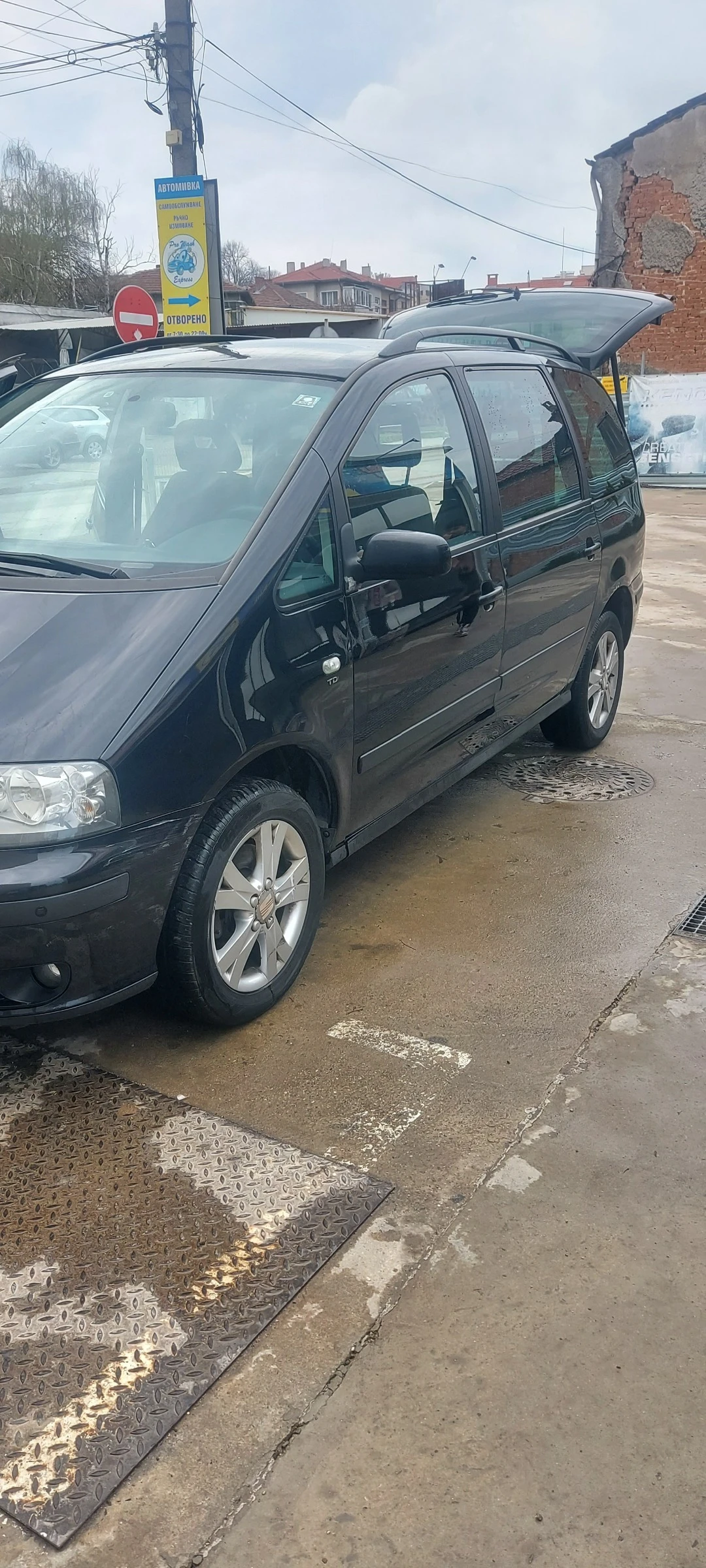Seat Alhambra, снимка 2 - Автомобили и джипове - 54089595