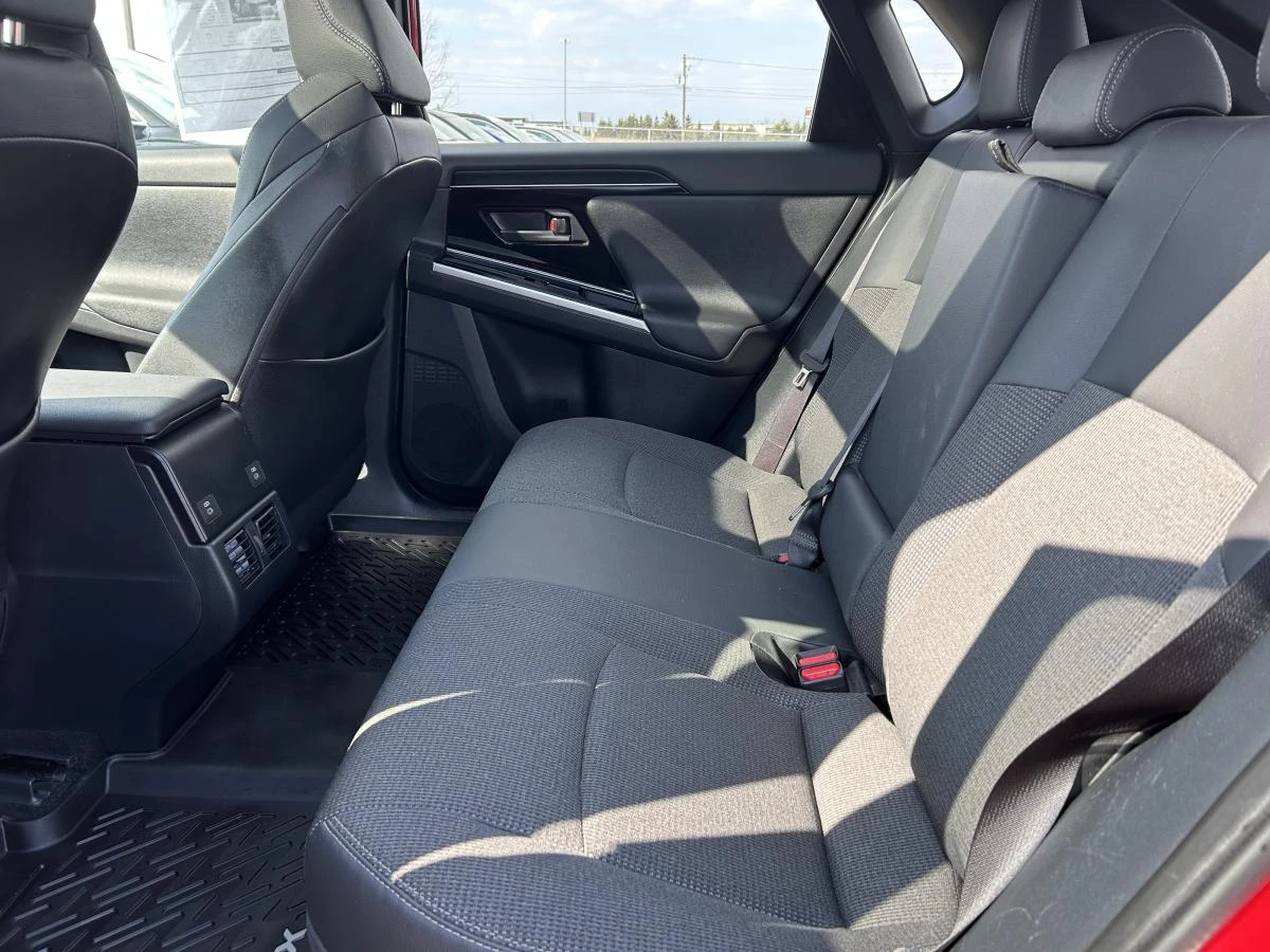 Toyota bZ4X XLE AWD* �������* ������* ��������* CARPLAY* KEYLE | Mobile.bg � ����������� 14