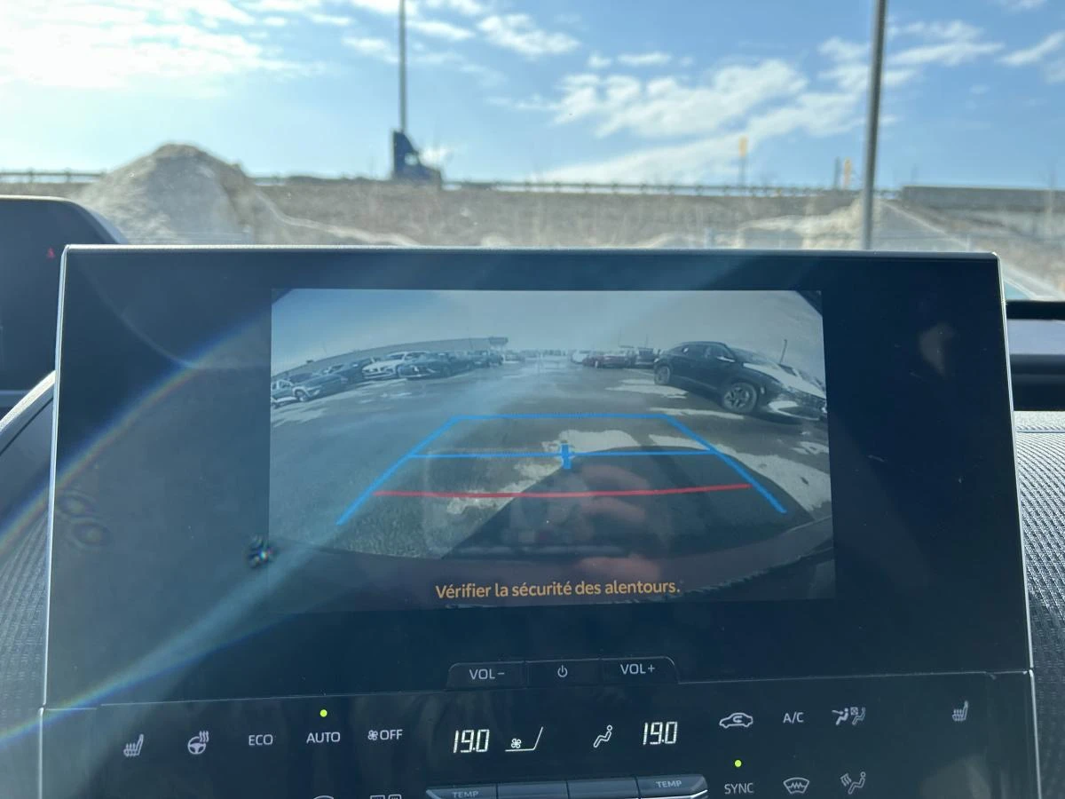 Toyota bZ4X XLE AWD* �������* ������* ��������* CARPLAY* KEYLE | Mobile.bg � ����������� 12