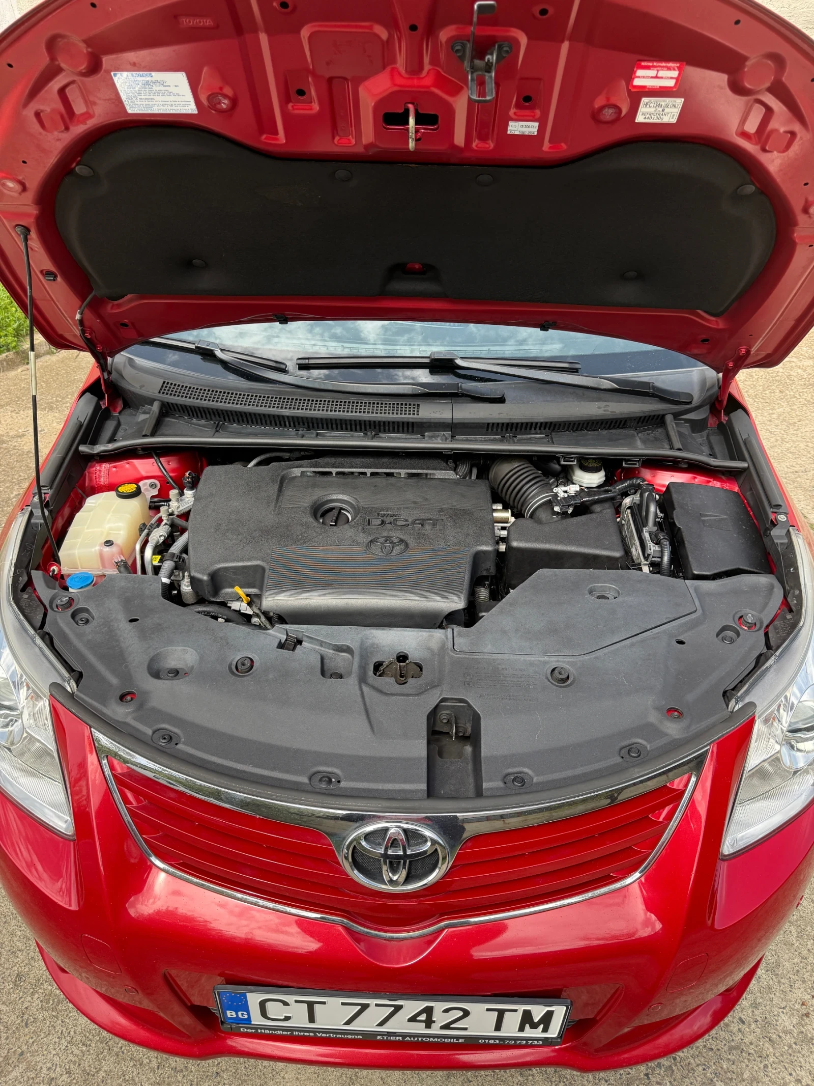 Toyota Avensis 2.2 D4D D-CAT, снимка 6 - Автомобили и джипове - 55085273