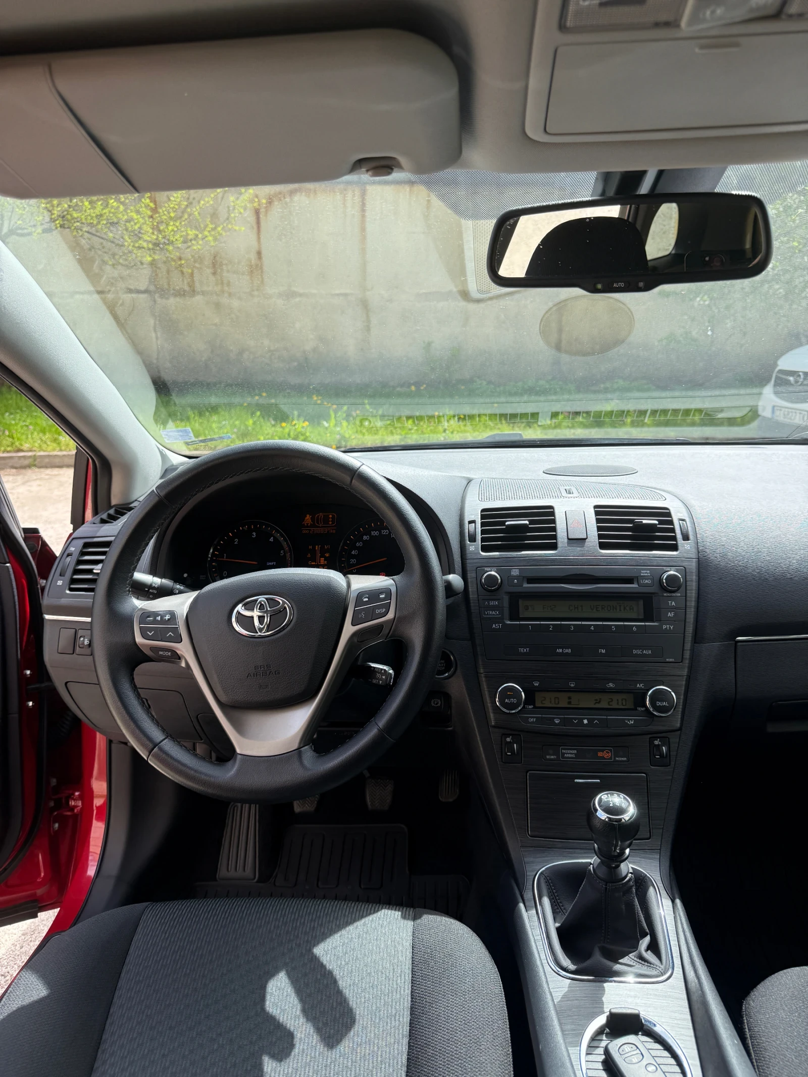 Toyota Avensis 2.2 D4D D-CAT, снимка 9 - Автомобили и джипове - 55085273