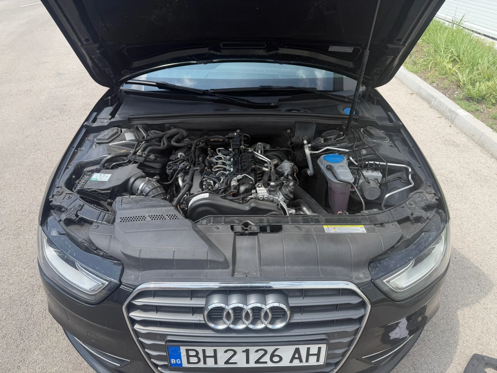 Audi A4 2.0 TDI, снимка 9 - Автомобили и джипове - 55296372