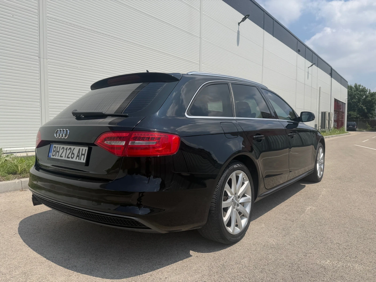 Audi A4 2.0 TDI, снимка 5 - Автомобили и джипове - 55296372