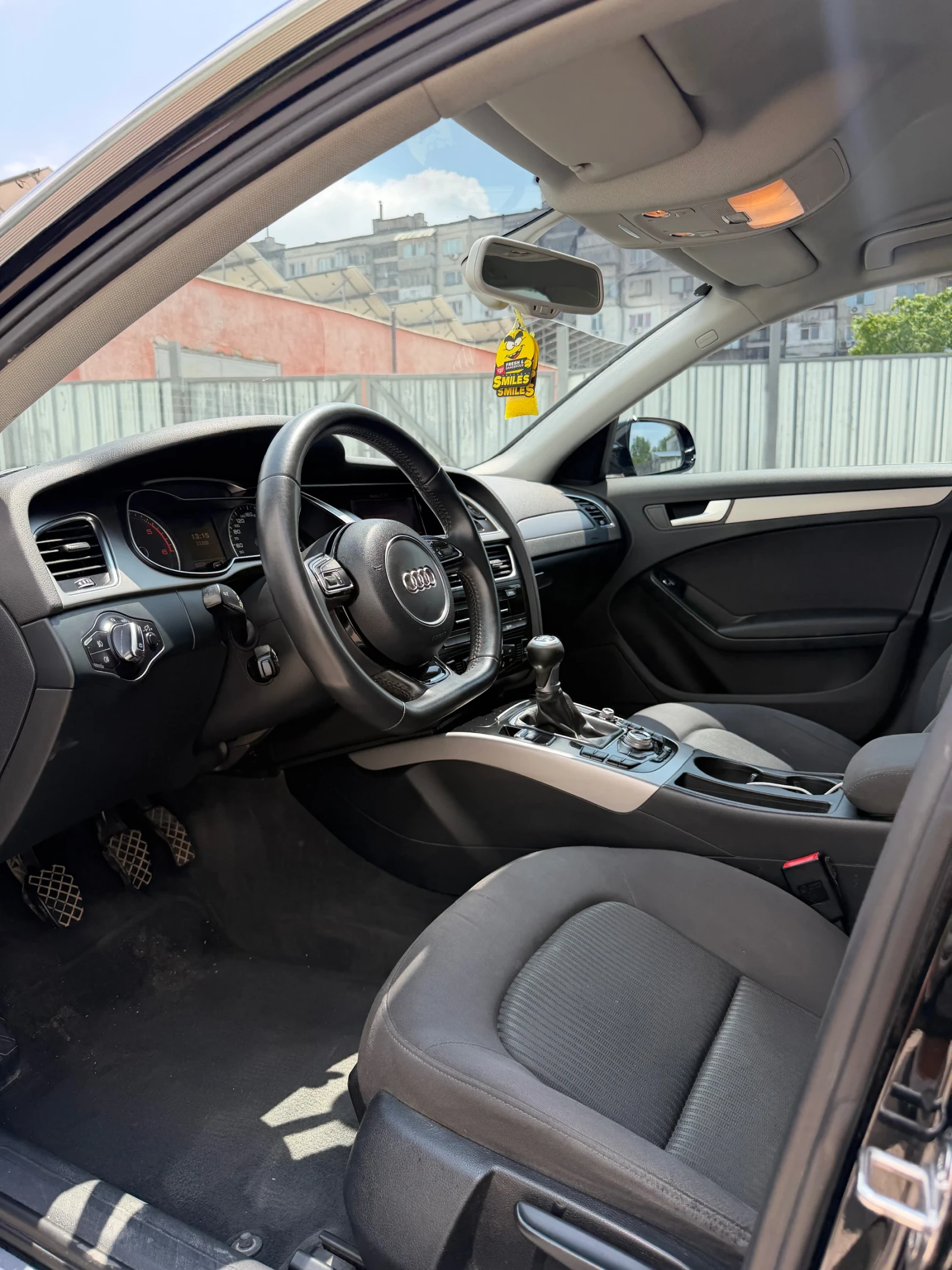 Audi A4 2.0 TDI, снимка 13 - Автомобили и джипове - 55296372