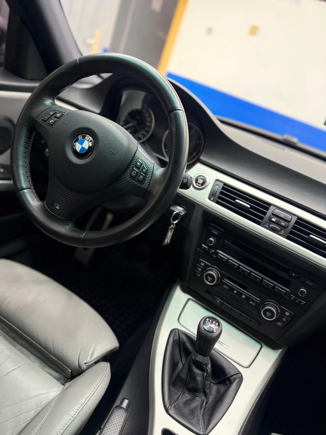 BMW 320 D, снимка 8 - Автомобили и джипове - 55300259