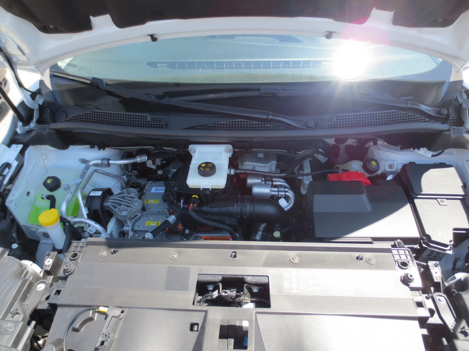 Renault Kangoo 51 KW, снимка 17 - Автомобили и джипове - 55359093