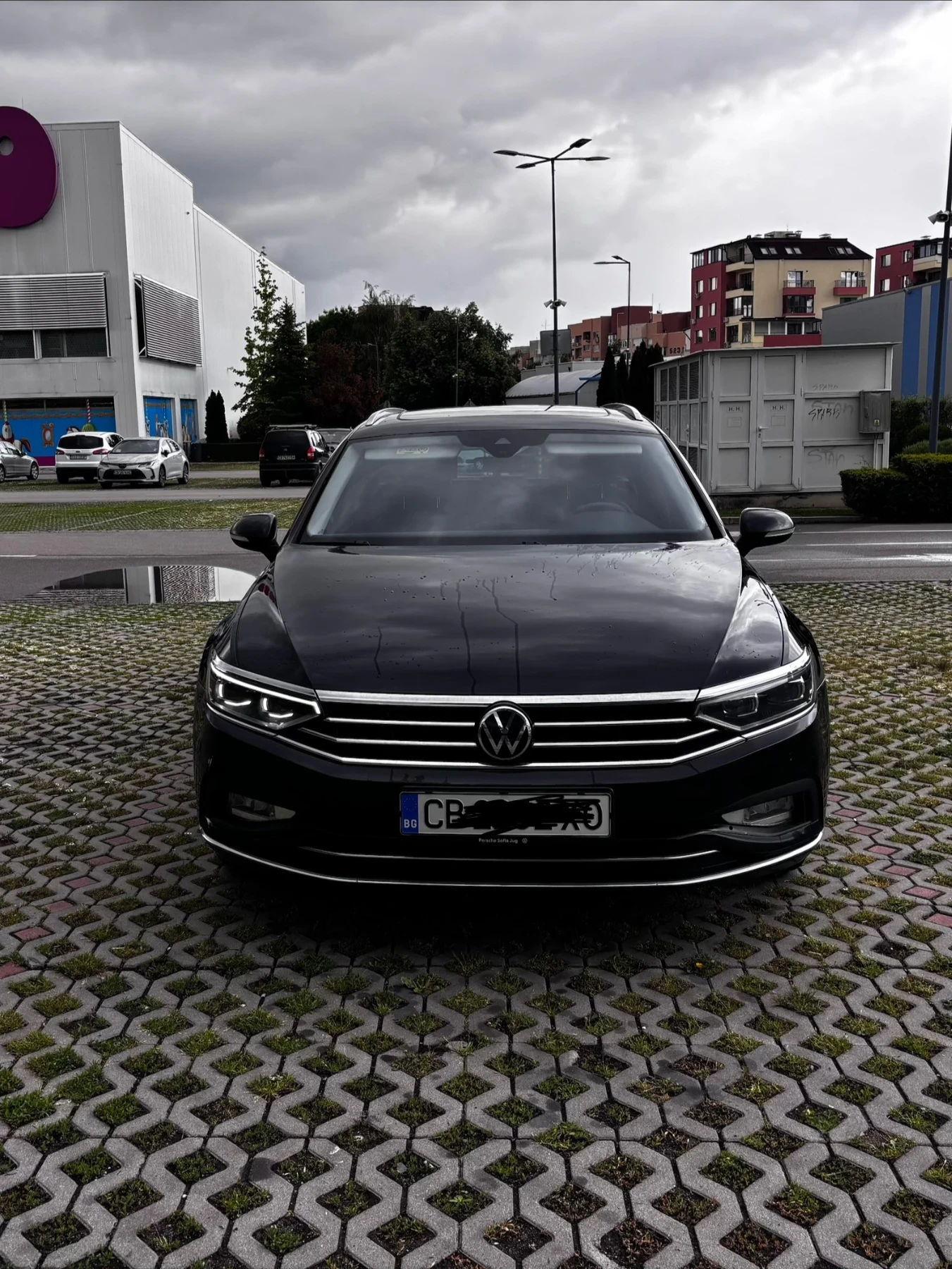 VW Passat  8.5 Elegance IQ drive, Distronic, снимка 3 - Автомобили и джипове - 55957082