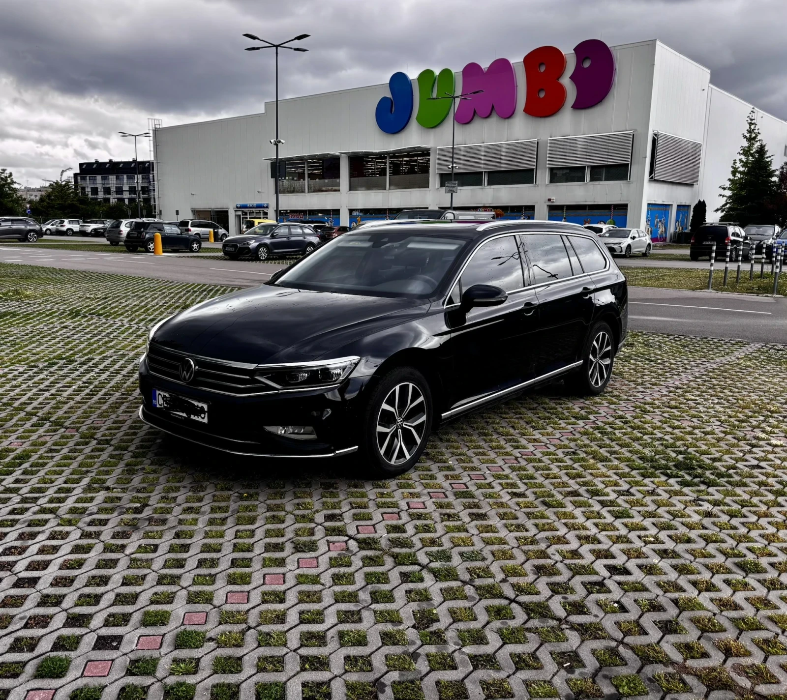 VW Passat  8.5 Elegance IQ drive, Distronic