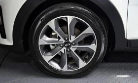 Kia Stonic Diesel 1.6 Trendy * НАЙ-ДОБРА ЦЕНА В БЪЛГАРИЯ* , снимка 5