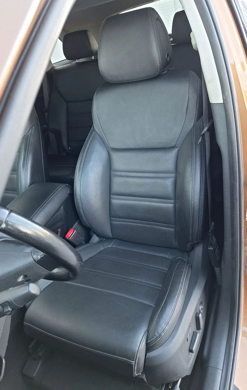 Kia Sorento  * PLATINUM* 2.2 CRDI* СЕРВИЗНА ИСТОРИЯ 105х.км, снимка 9 - Автомобили и джипове - 49964004
