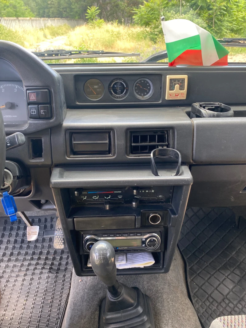 Daihatsu Rocky, снимка 12 - Автомобили и джипове - 51994217