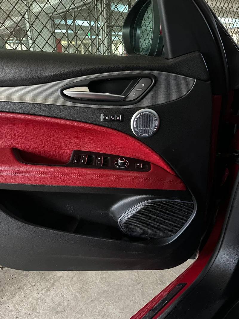 Alfa Romeo Stelvio Q4, снимка 11 - Автомобили и джипове - 52276576