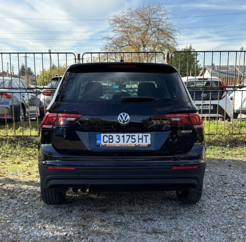 VW Tiguan Comfortline 2.0 TDI 4x4, снимка 2 - Автомобили и джипове - 52443744