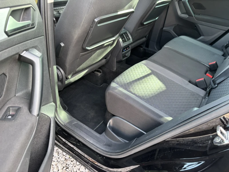VW Tiguan Comfortline 2.0 TDI 4x4, снимка 8 - Автомобили и джипове - 52443744