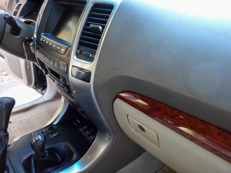 Toyota Land cruiser, снимка 16 - Автомобили и джипове - 52456468