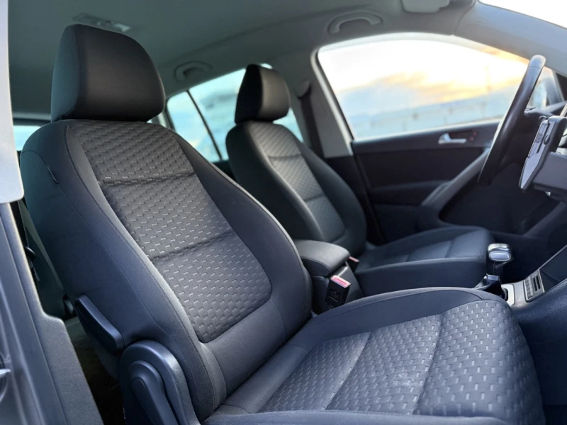 VW Tiguan 2.0TDI* 140HP* 4MOTION* AUTOMAT , снимка 17 - Автомобили и джипове - 52640490