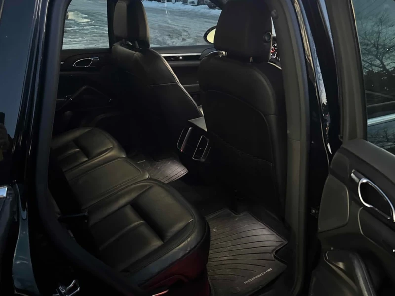 Porsche Cayenne 2016 AWD 4dr * CARFAX * БЕЗ ПЪРВОНАЧАЛНА ВНОСКА, снимка 11 - Автомобили и джипове - 52744595