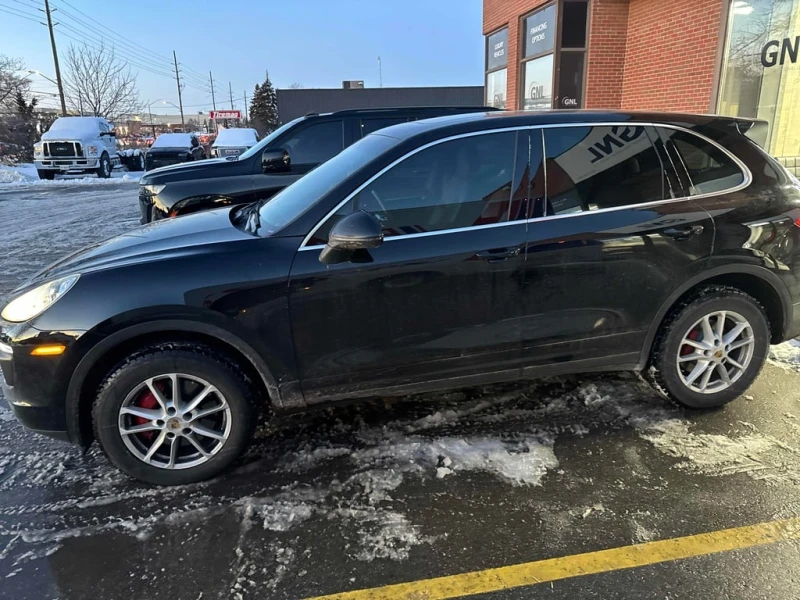 Porsche Cayenne 2016 AWD 4dr * CARFAX * БЕЗ ПЪРВОНАЧАЛНА ВНОСКА, снимка 3 - Автомобили и джипове - 52744595