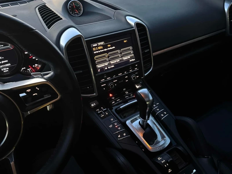 Porsche Cayenne 2016 AWD 4dr * CARFAX * БЕЗ ПЪРВОНАЧАЛНА ВНОСКА, снимка 9 - Автомобили и джипове - 52744595