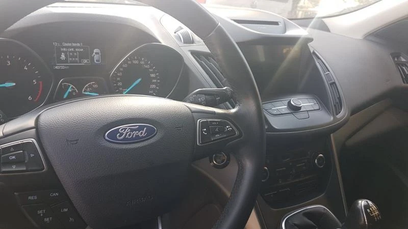 Ford Kuga 1.5 - изображение 3