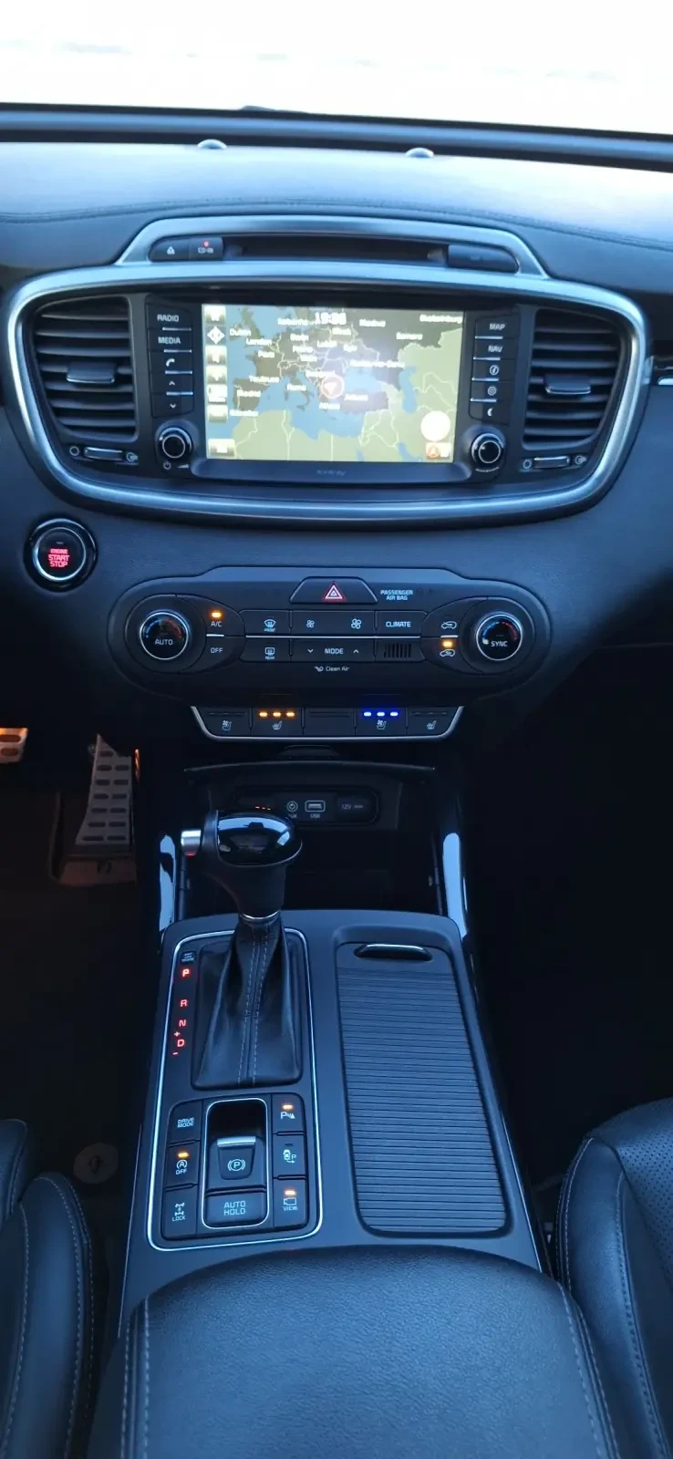 Kia Sorento * PLATINUM* 2.2CRDI ПЪЛНА СЕРВИЗНА ИСТОРИЯ 105хил. - изображение 8