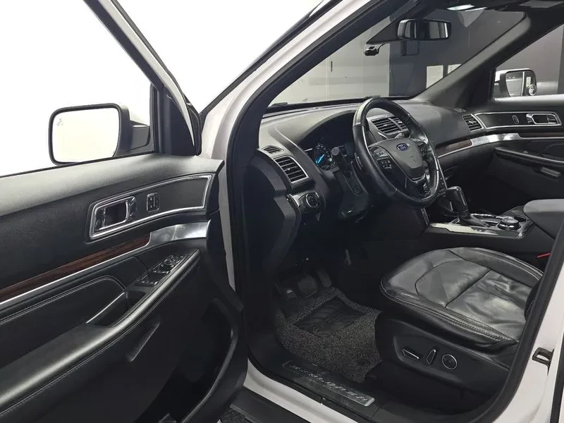 Ford Explorer 2.3 AWD LIMITED, снимка 10 - Автомобили и джипове - 56356848
