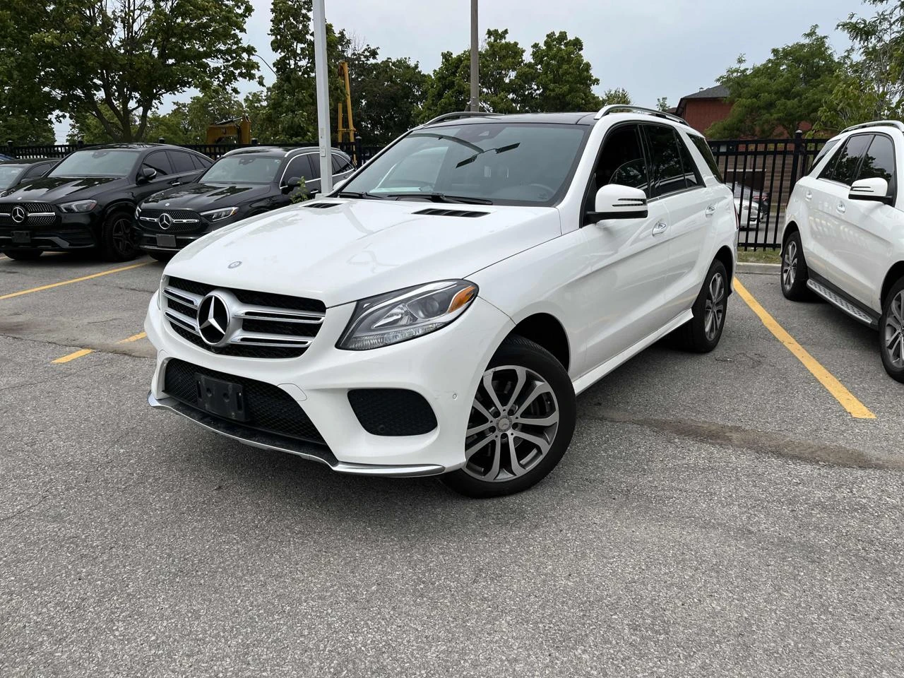 Mercedes-Benz GLE 350 d* Bluetec* AMG-pack* 4MATIC* Harman* 360* Подгрев, снимка 1