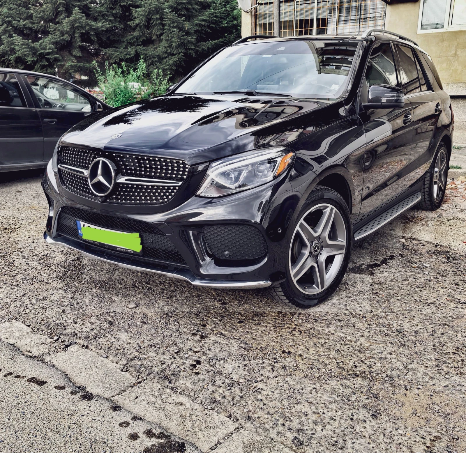 Mercedes-Benz GLE 400 AMG LINE* 4MATIC* PANO* 9G-Tronic - изображение 2