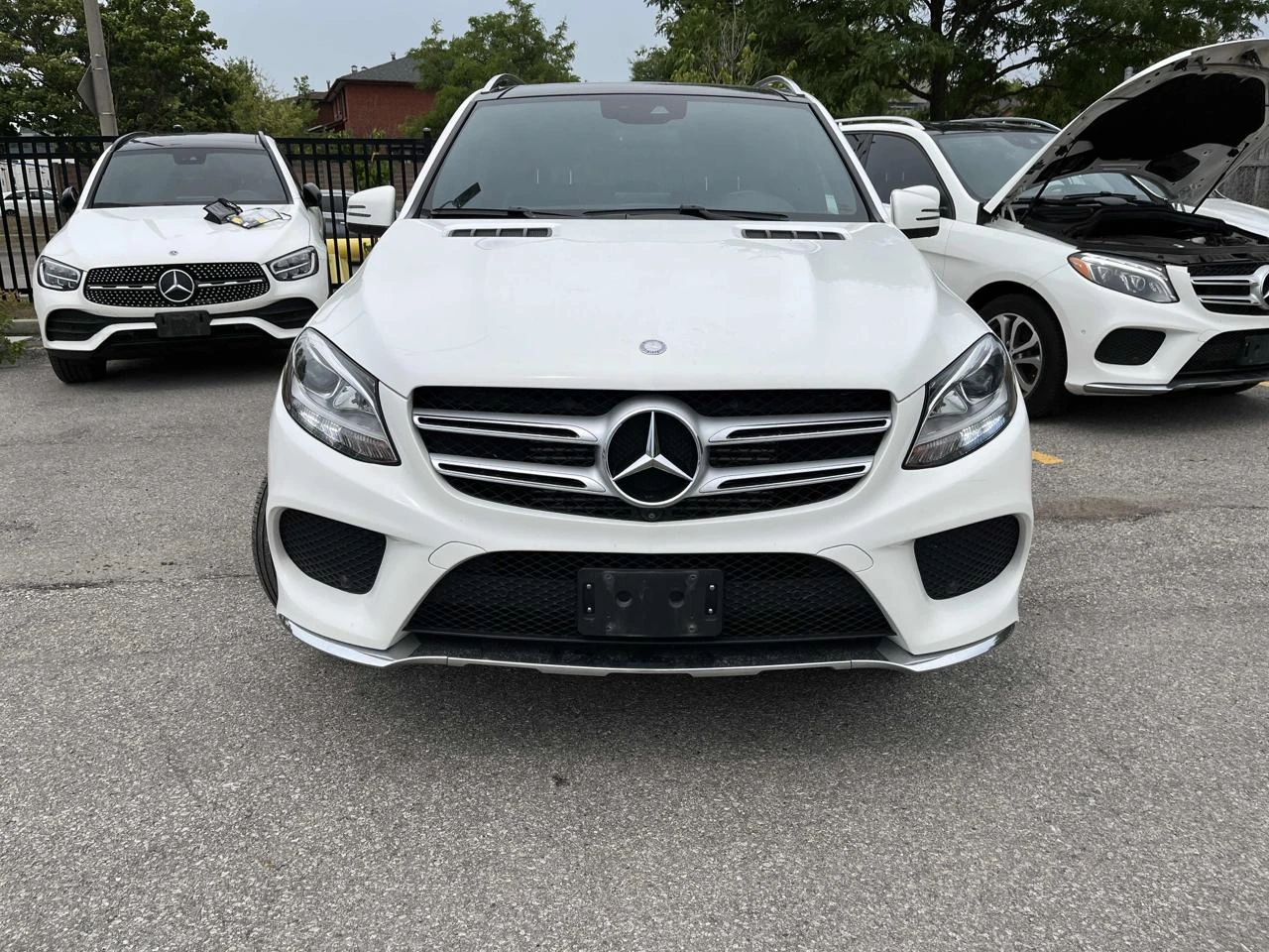 Mercedes-Benz GLE 350 d* Bluetec* AMG-pack* 4MATIC* Harman* 360* Подгрев - изображение 3