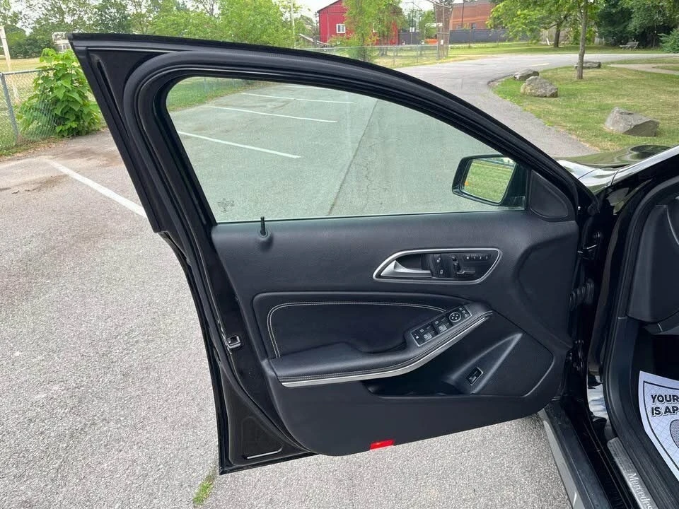 Mercedes-Benz GLA * АвтоКредит * (ЦЕНА ДО БГ), снимка 9 - Автомобили и джипове - 54136586