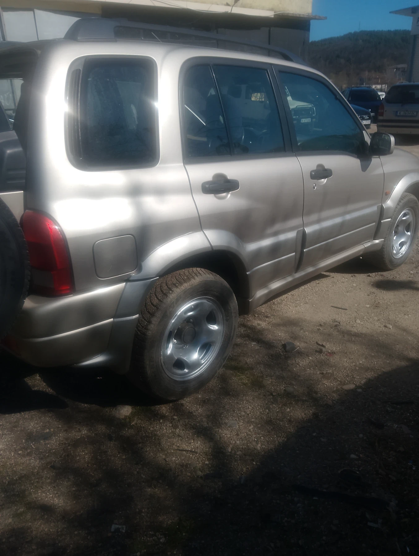 Suzuki Grand vitara 2.0, снимка 7 - Автомобили и джипове - 54147573