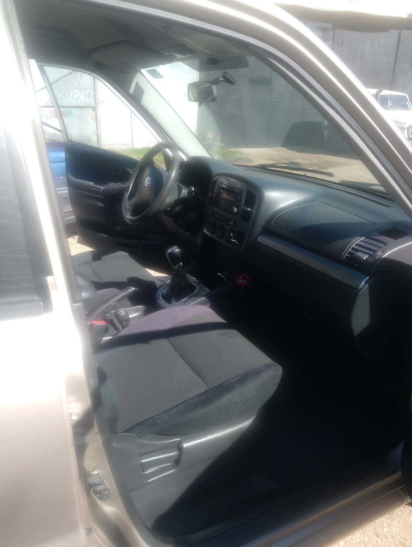 Suzuki Grand vitara 2.0, снимка 6 - Автомобили и джипове - 54147573