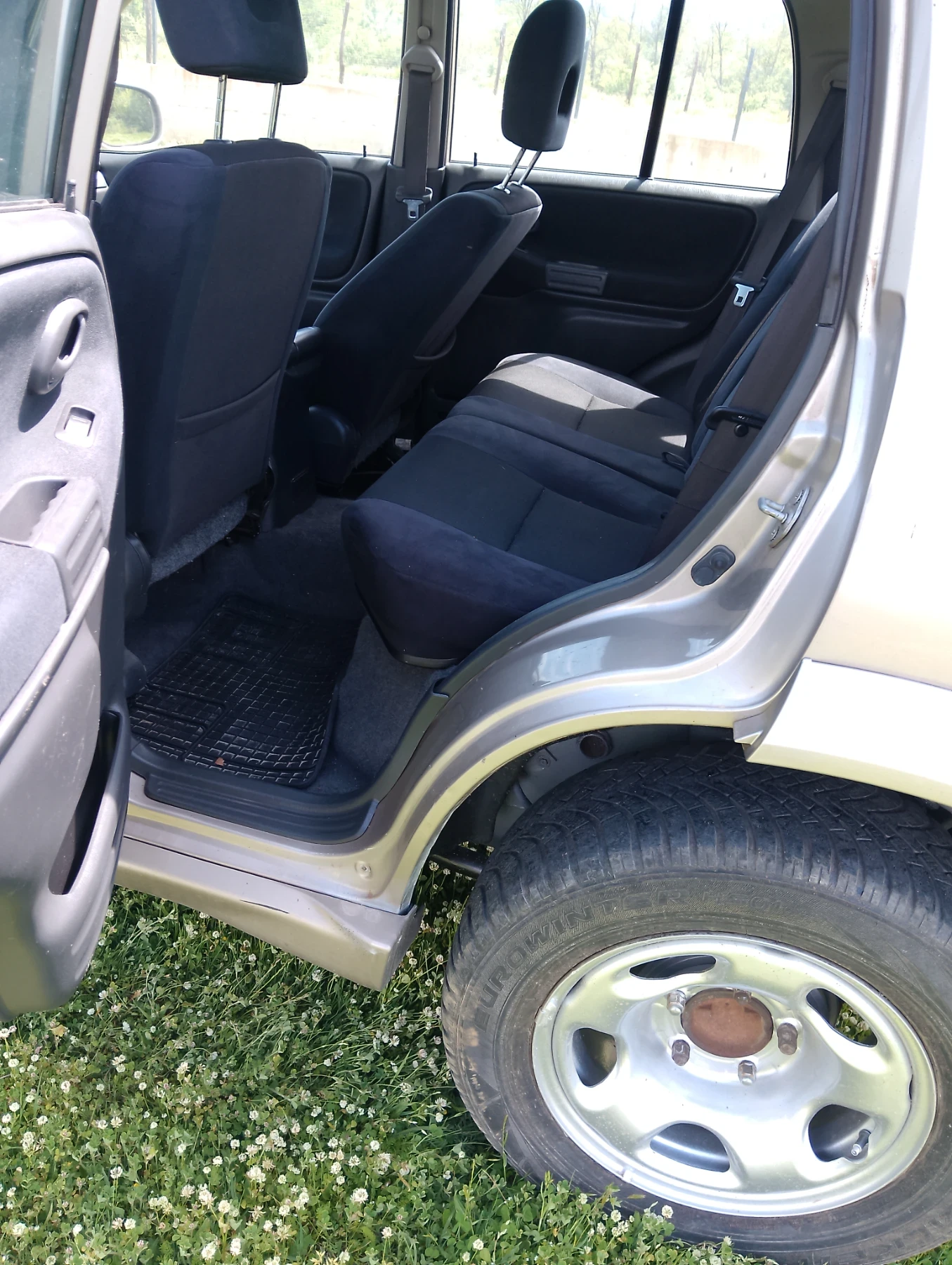 Suzuki Grand vitara 2.0, снимка 4 - Автомобили и джипове - 55050332