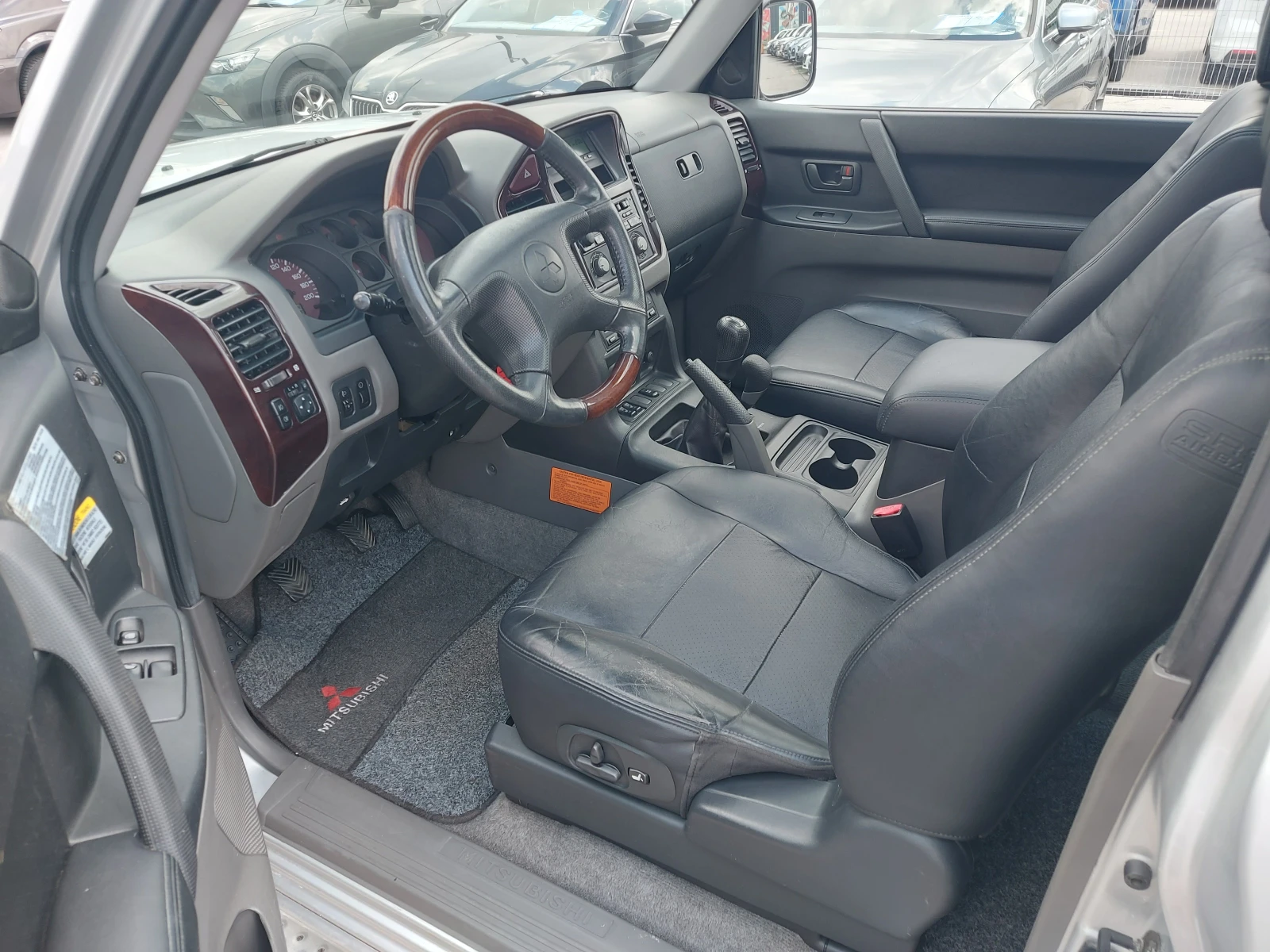 Mitsubishi Pajero 3.2 DI-D* 135 000 км.!!!* ЮЖНА ИТАЛИЯ* FULL EXTRI, снимка 7 - Автомобили и джипове - 55121618