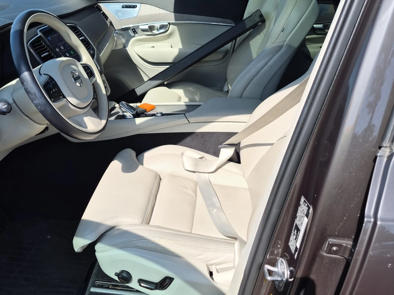 Volvo Xc90  ULTIMATE BRIGHT THEME / HUD / 360, снимка 8 - Автомобили и джипове - 56104371
