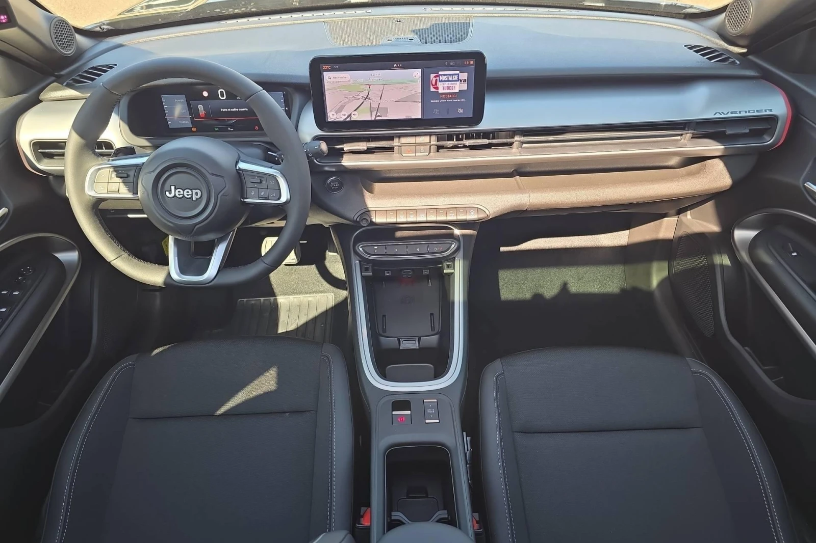Jeep Avenger 1.2 Summit - Hybrid - Чисто нов !, снимка 10 - Автомобили и джипове - 56165835