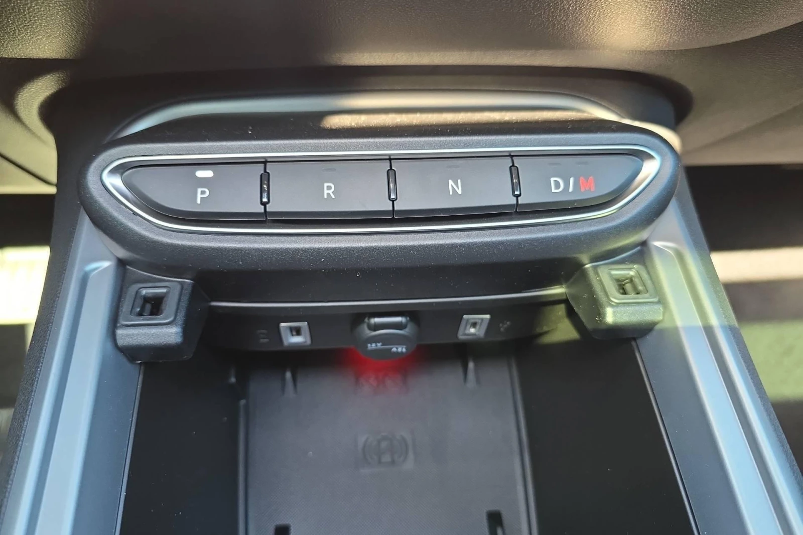 Jeep Avenger 1.2 Summit - Hybrid - Чисто нов !, снимка 13 - Автомобили и джипове - 56165835