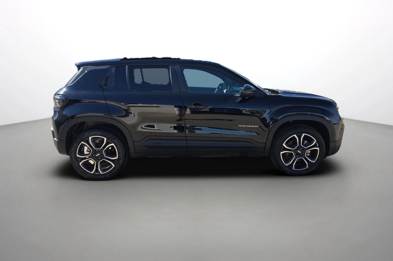 Jeep Avenger 1.2 Summit - Hybrid - Чисто нов !, снимка 6 - Автомобили и джипове - 56165835