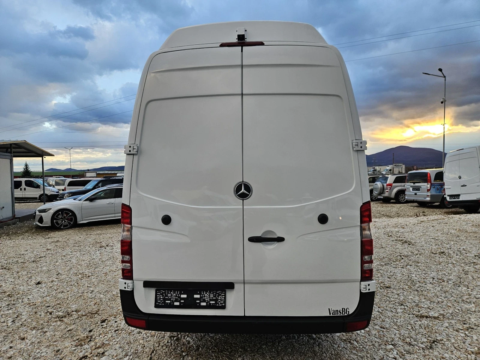 Mercedes-Benz Sprinter 315 ХХЛ, Клима, Темпомат, Задна камера - изображение 4