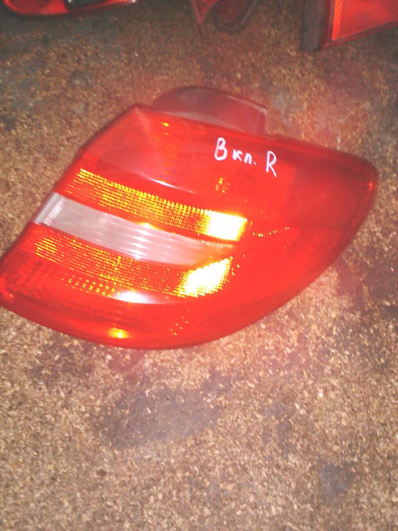 Светлини за Mercedes-Benz B 170, снимка 1 - Части - 17963782
