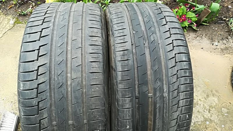 Гуми Летни 235/45R18, снимка 1 - Гуми и джанти - 25086292