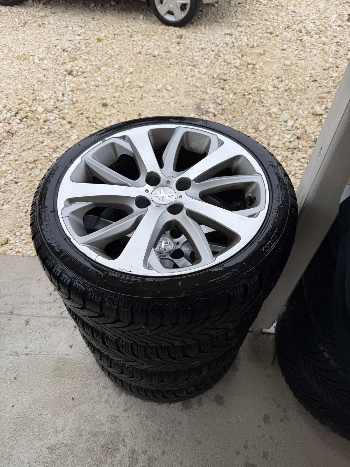 ���� � ������ 205/45R17 �� Peugeot | Mobile.bg � ����������� 1