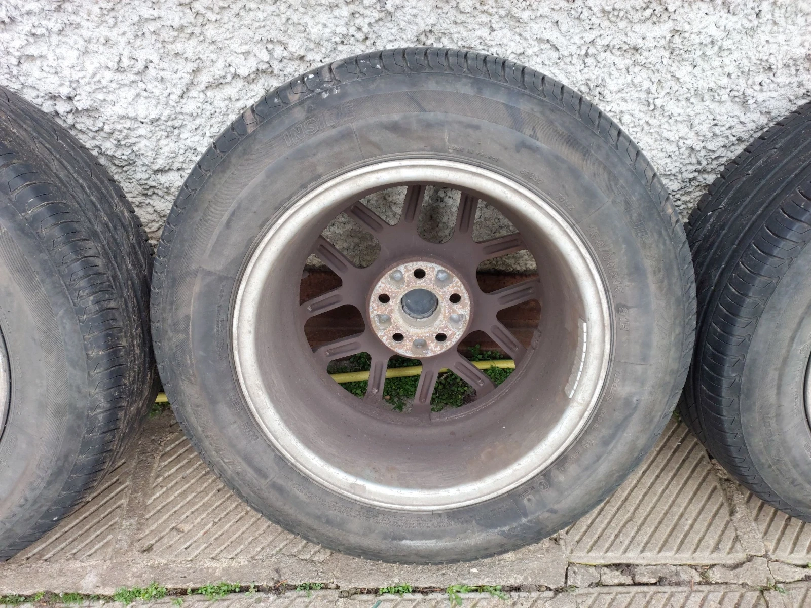 Гуми с джанти Bridgestone 195/65R15, снимка 8 - Гуми и джанти - 53754609