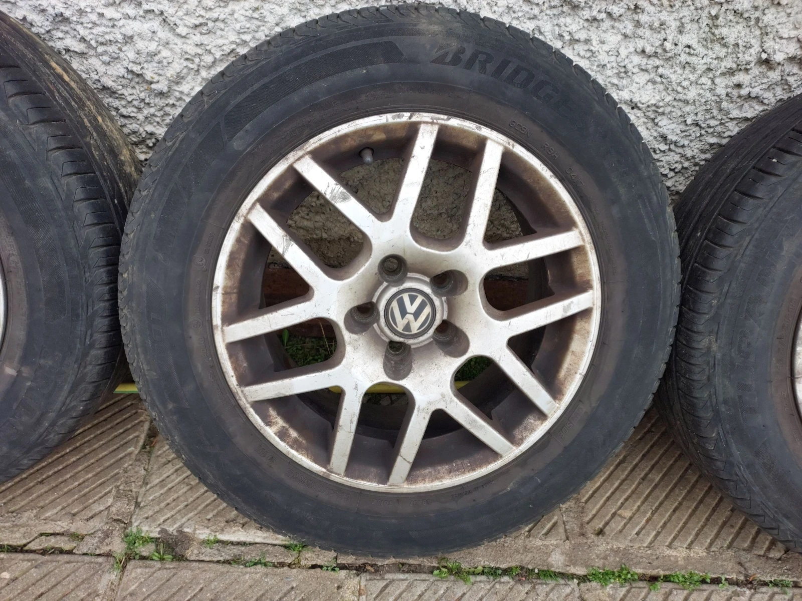 Гуми с джанти Bridgestone 195/65R15, снимка 3 - Гуми и джанти - 53754609